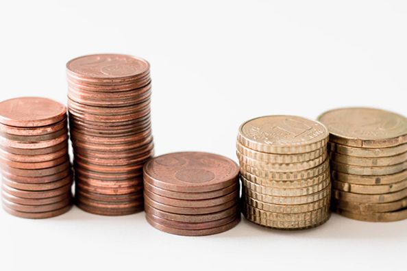 年內(nèi)市值飆升千億港元，周大福卻“狂砍”上千零售點(diǎn)